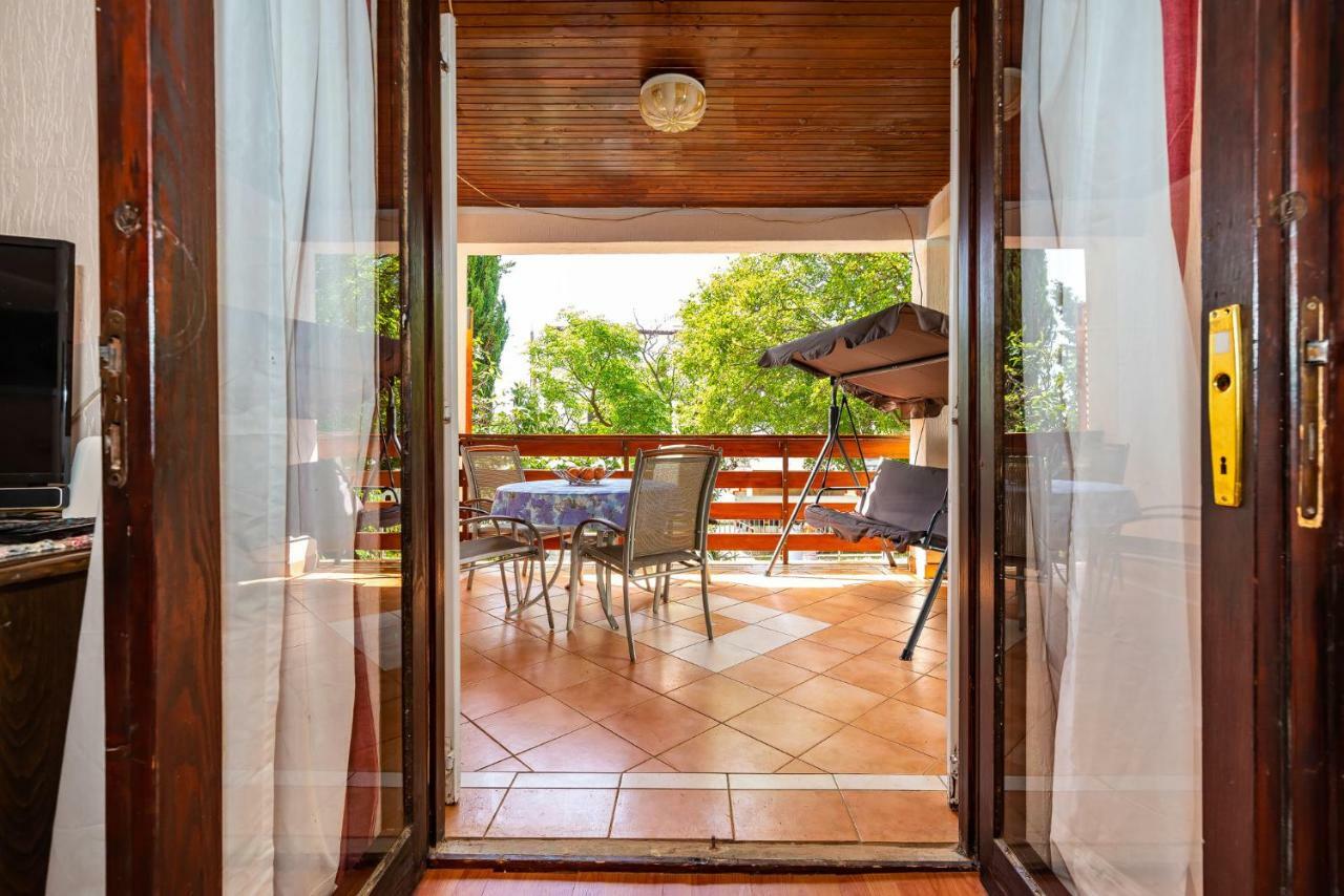 Vacation House Anna Karlobag Extérieur photo
